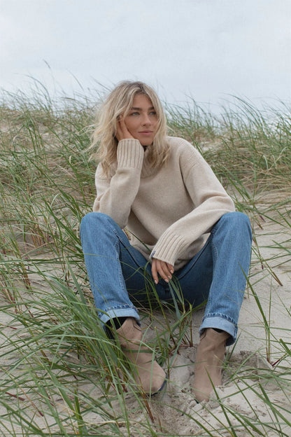 Merino & Cashmere Wool Knit Top – Soft, Cozy & Timeless Essential