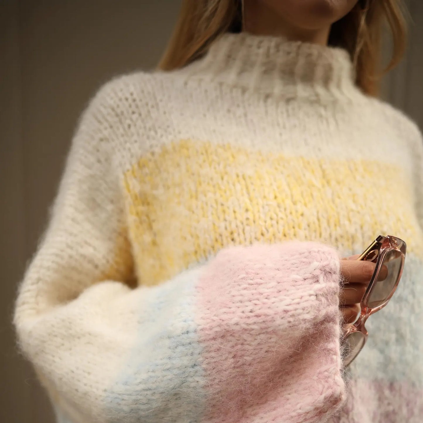 Handmade Sweater Alpaca Unicorn: Balloon Sleeves, Cold Weather Wear, Pullover Handge