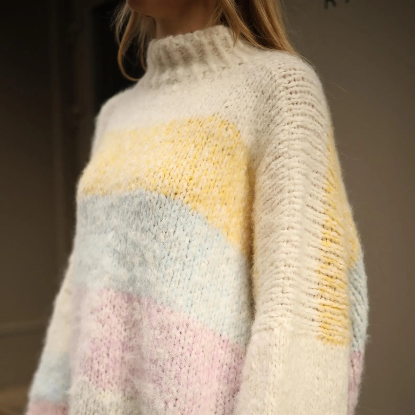 Handmade Sweater Alpaca Unicorn: Balloon Sleeves, Cold Weather Wear, Pullover Handge